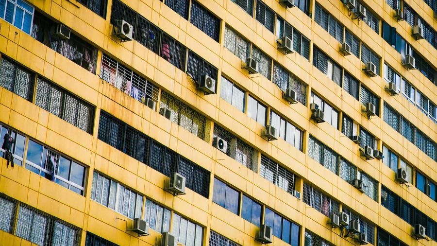 Pametno staklo moglo bi smanjiti potrebu za 'gladnim' klimama